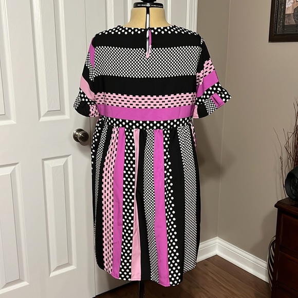 Super cute short sleeve baby style dress! - Picture 3 of 4